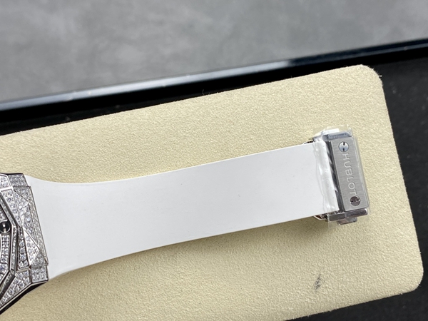 ウブロコピー時計角部分ディテール